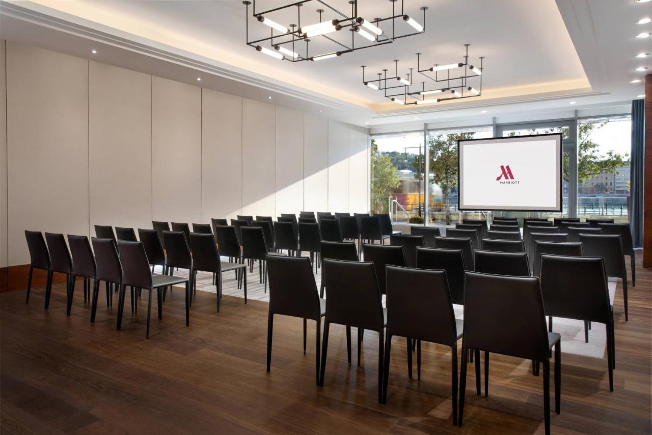 Отель Marriott 5*
